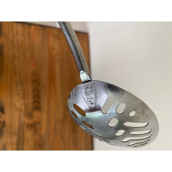 Vintage Stainless Steel Slotted spoon A&J Red and White - Picture 5 of 6